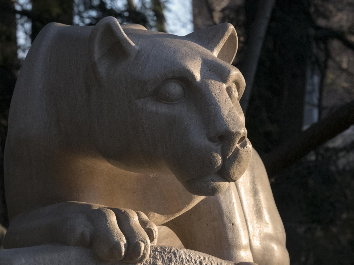 Statue of a Nittany lion