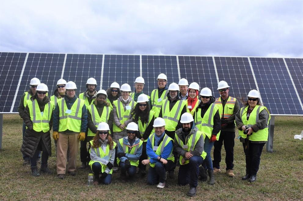 LandscapeU cohort at solar farm